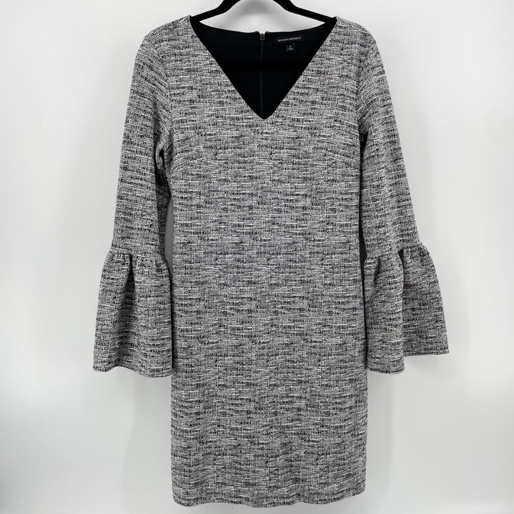 Banana Republic Women’s Sheath Dress Black White Tweed Bell Sleeve V Neck S